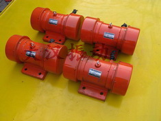 YZS振動(dòng)電機(jī):激振能力強(qiáng)，拆卸方便。