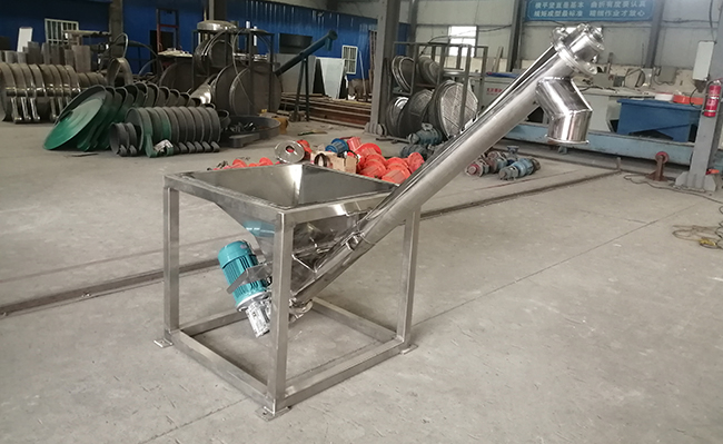 ls螺旋輸送機(jī)：型號齊全，結(jié)構(gòu)簡單，占地面積小，輸送能力強(qiáng)。